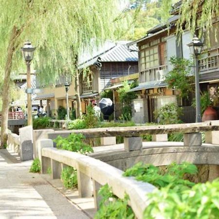 三丁庵 貸別荘 海まで徒歩10分 観光地ペリーロードまで徒歩2分の最高なロケーション 下田を遊び尽くせる貸別荘 無料駐車場もあります2Min Walk To The Perry Road 10Min Walk To The Beach Old Japanese Modern Style House Екстериор снимка