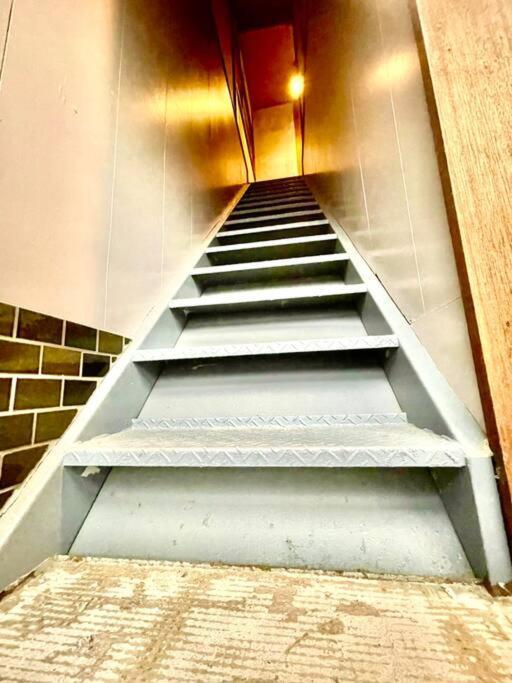 三丁庵 貸別荘 海まで徒歩10分 観光地ペリーロードまで徒歩2分の最高なロケーション 下田を遊び尽くせる貸別荘 無料駐車場もあります2Min Walk To The Perry Road 10Min Walk To The Beach Old Japanese Modern Style House Екстериор снимка